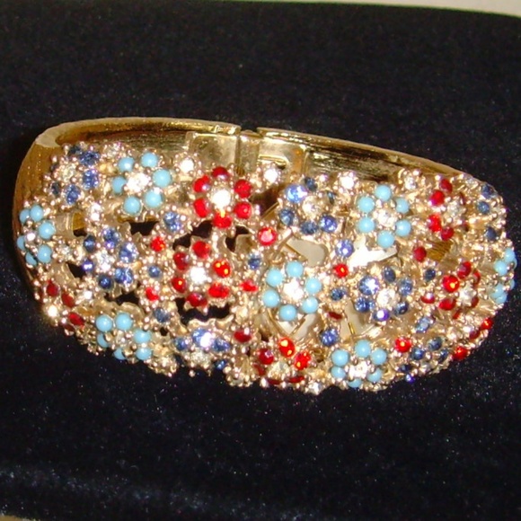 CINER Vintage Unsigned Bracelet with Watch - Picture 3 of 16